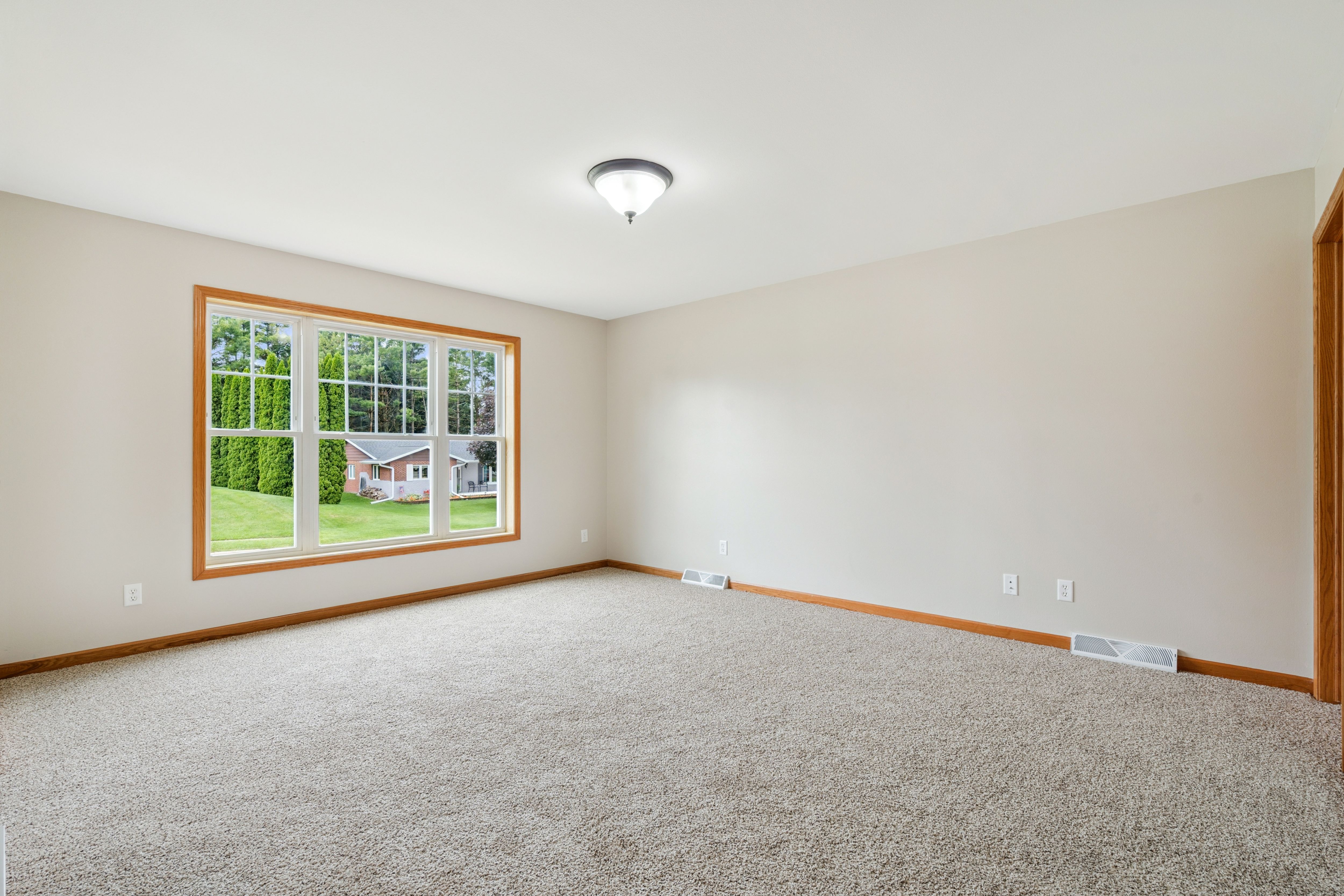 Listing Photo: 23-164 780 Country Club Ct